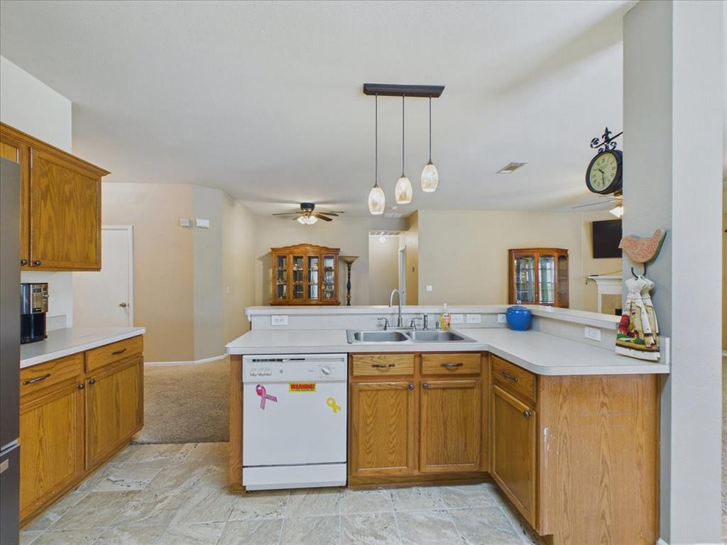 613 Quail Hollow Drive, Midlothian, TX 76065