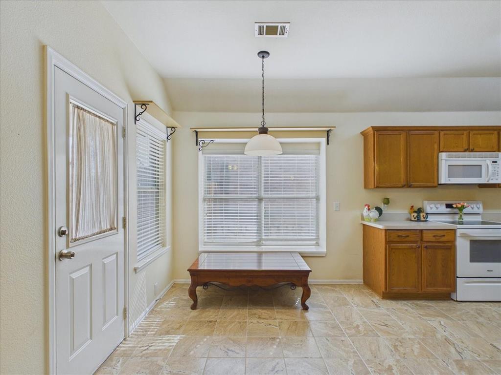 613 Quail Hollow Drive, Midlothian, TX 76065