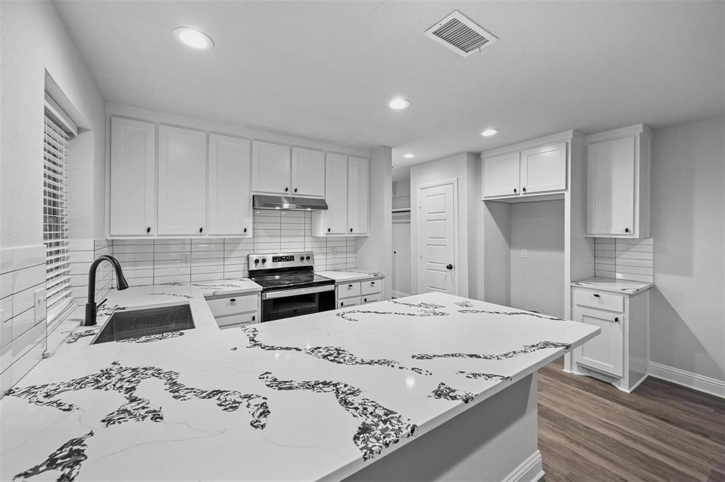 2640 Santa Barbara Drive, Grand Prairie, TX 75052