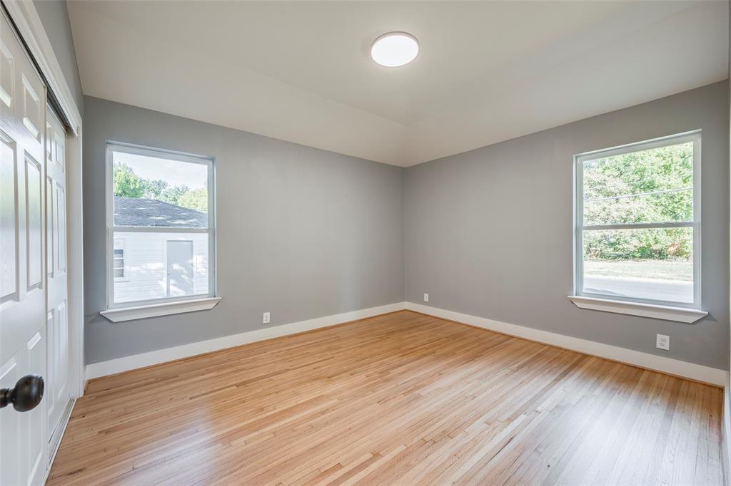 3017 San Medina Avenue, Dallas, TX 75228