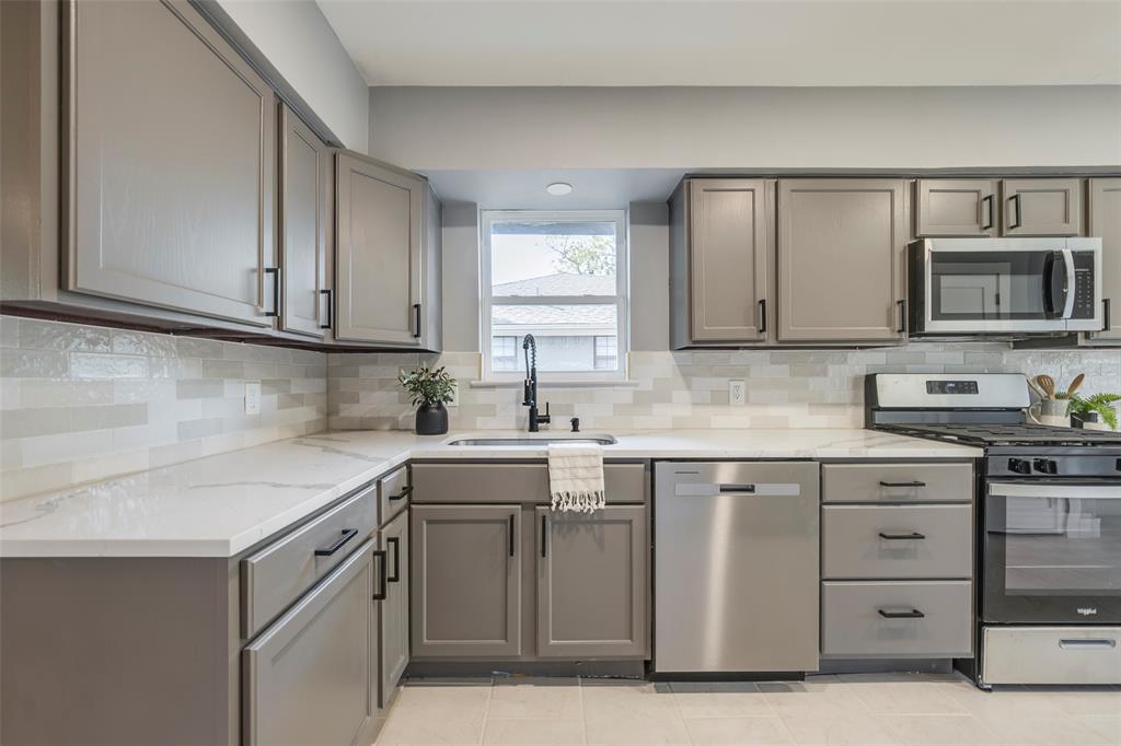 3017 San Medina Avenue, Dallas, TX 75228 3017 San Medina Avenue, Dallas, TX 75228