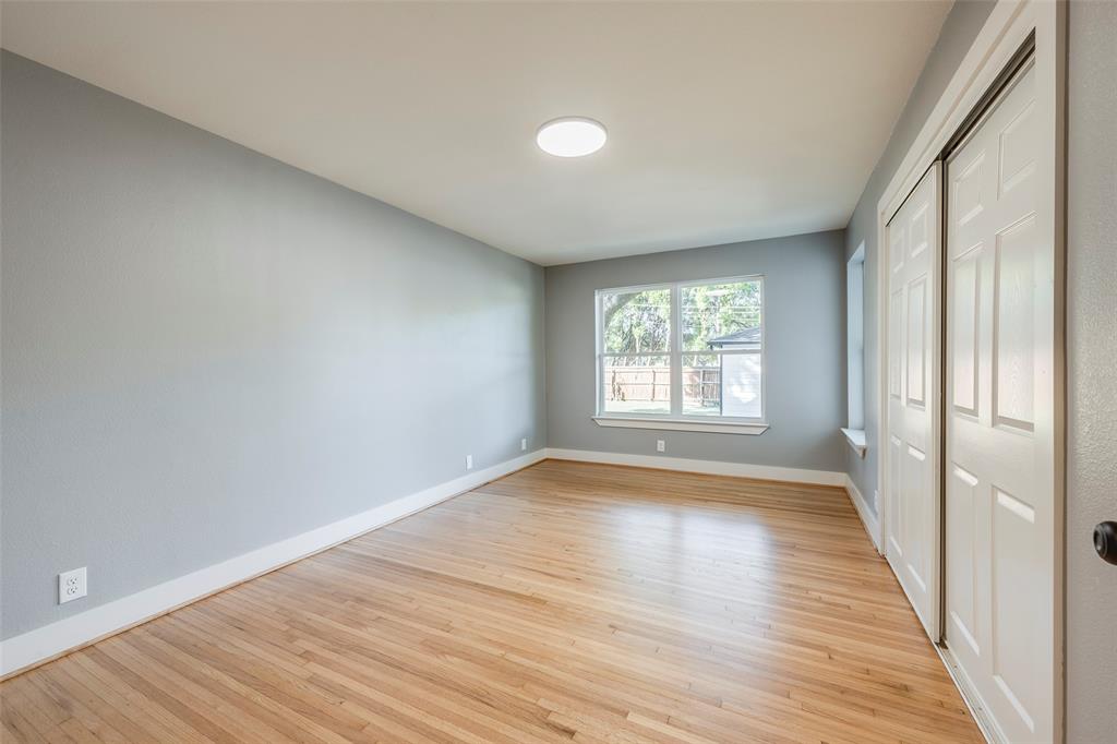 3017 San Medina Avenue, Dallas, TX 75228