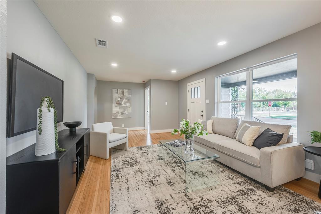 3017 San Medina Avenue, Dallas, TX 75228 3017 San Medina Avenue, Dallas, TX 75228
