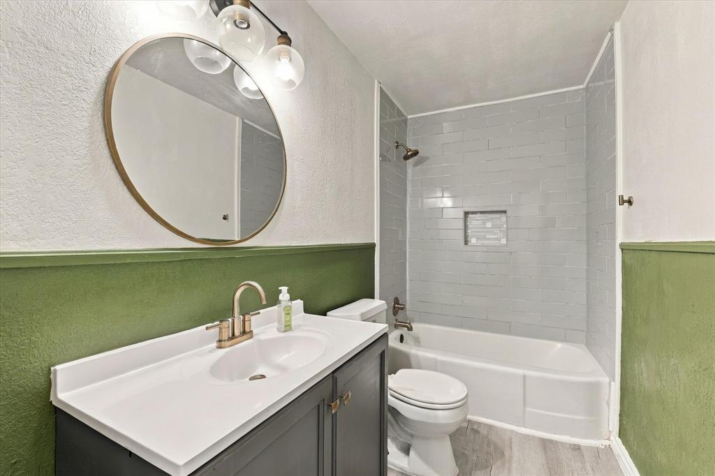 Unit A bathroom