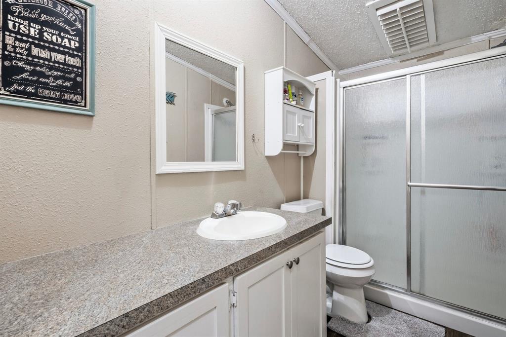 5716 County Road 4516, Commerce, TX 75428