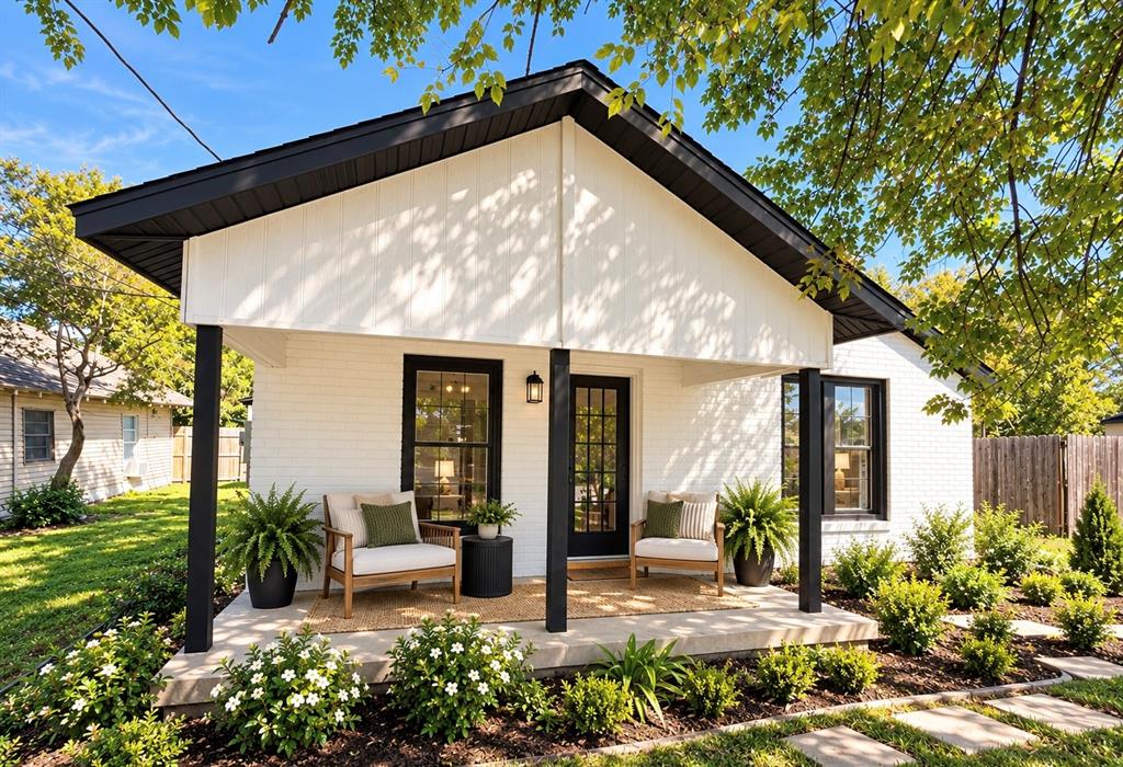 709 E Jefferson Street, Waxahachie, TX 75165 709 E Jefferson Street, Waxahachie, TX 75165