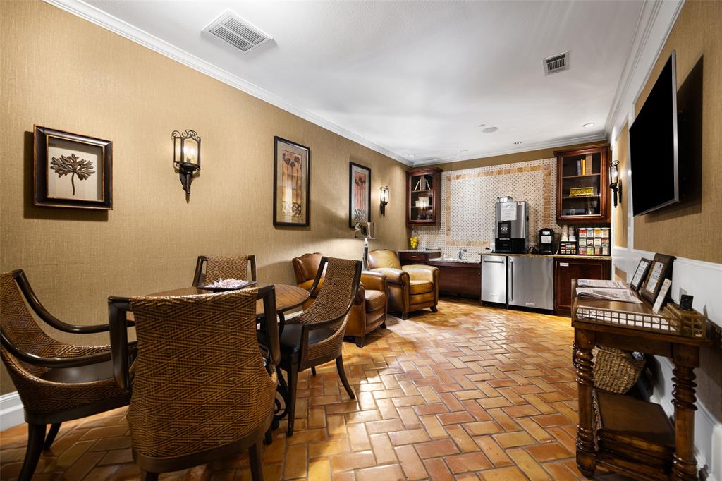 8616 Turtle Creek Boulevard, #516, Dallas, TX 75225