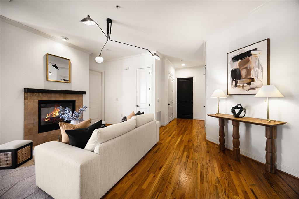 8616 Turtle Creek Boulevard, #516, Dallas, TX 75225