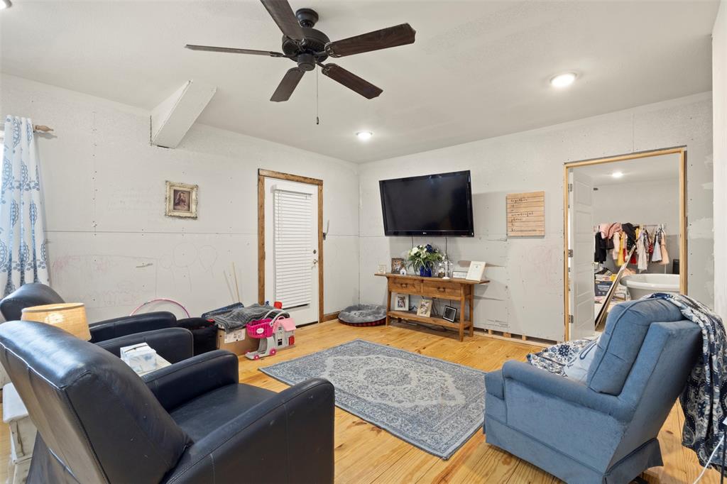 105 Private Road 6029, Anna, TX 75409