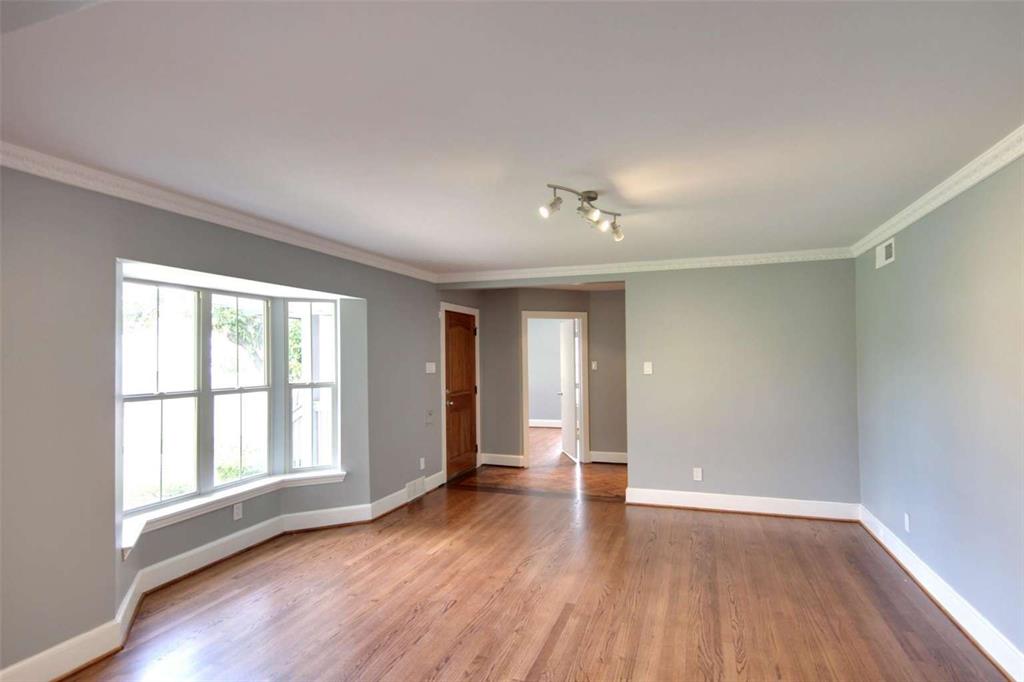 7614 Azalea Lane, Dallas, TX 75230