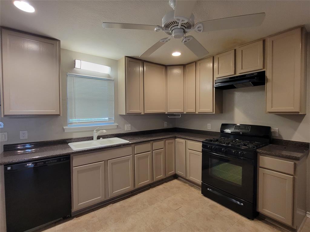 1311 Crestridge Drive, Mesquite, TX 75149