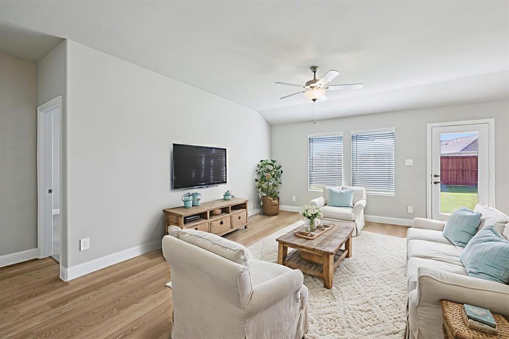 3805 High Valley Drive, Princeton, TX 75071 3805 High Valley Drive, Princeton, TX 75071