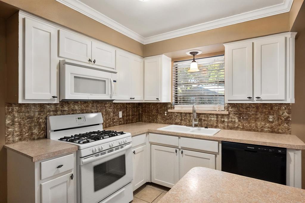 1606 Ridge Court, Midlothian, TX 76065