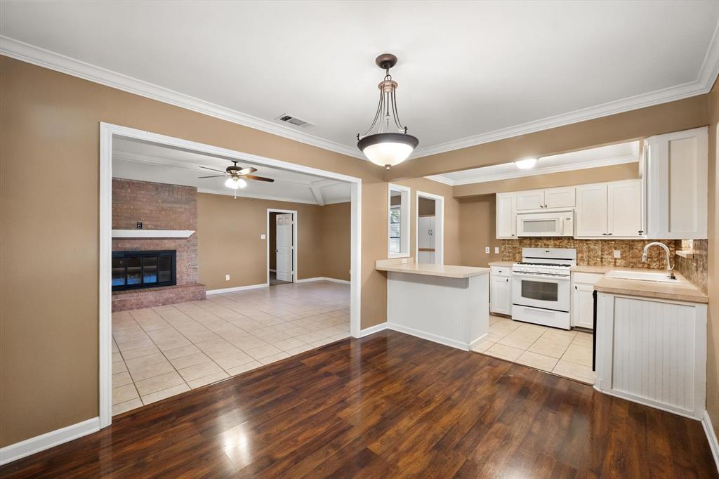1606 Ridge Court, Midlothian, TX 76065