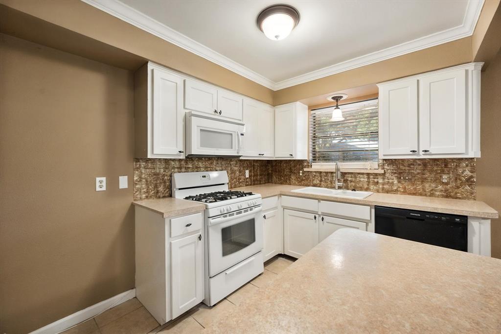 1606 Ridge Court, Midlothian, TX 76065