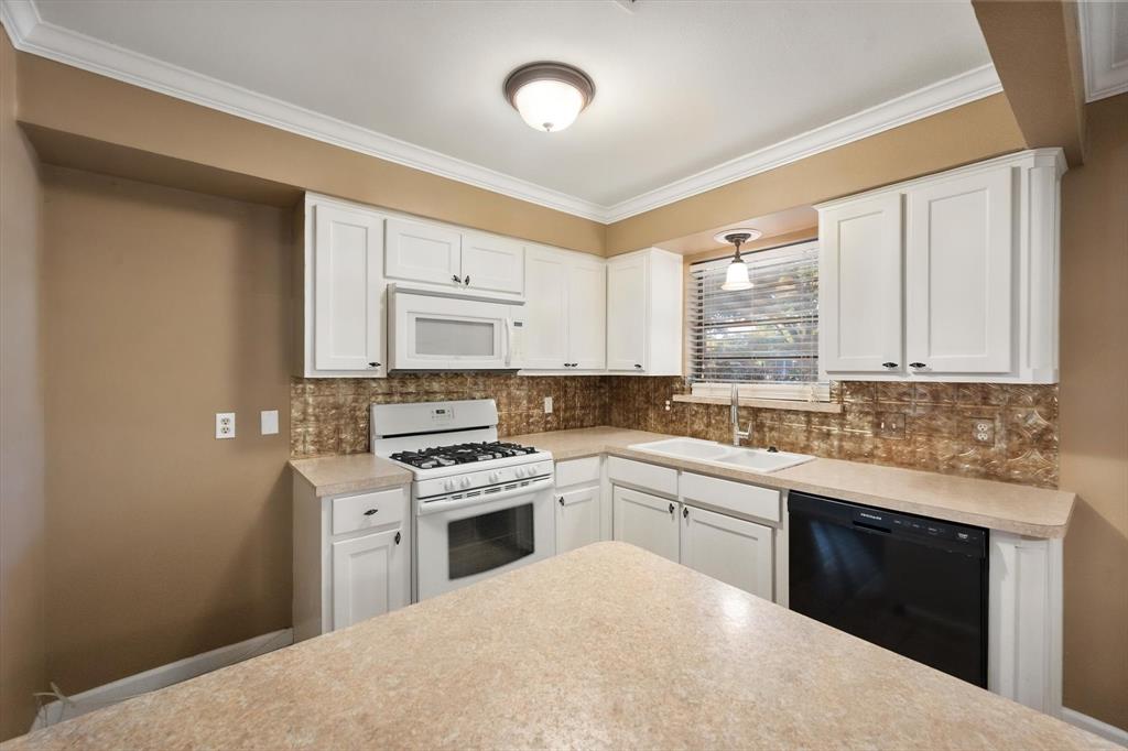 1606 Ridge Court, Midlothian, TX 76065