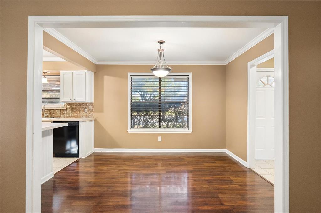 1606 Ridge Court, Midlothian, TX 76065