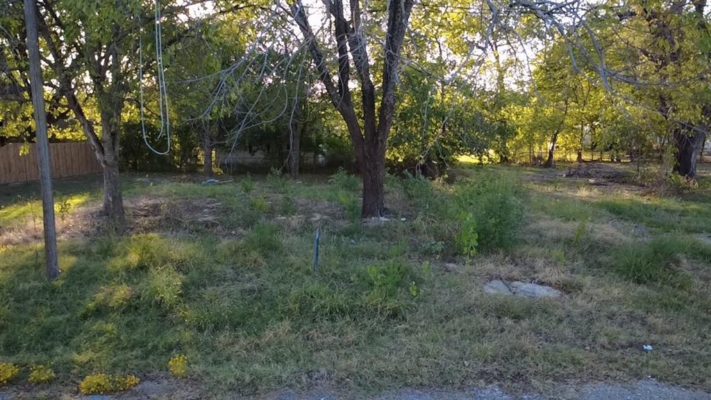 130 S Manson Street, Wolfe City, TX 75496 130 S Manson Street, Wolfe City, TX 75496