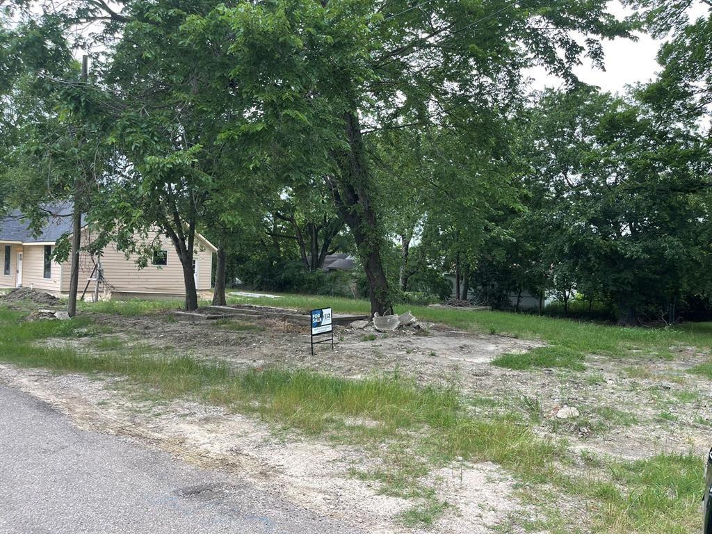 130 S Manson Street, Wolfe City, TX 75496 130 S Manson Street, Wolfe City, TX 75496