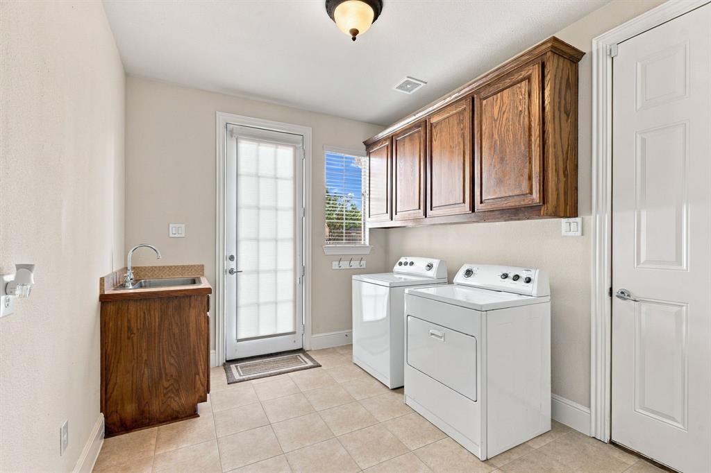 524 Carrington Lane, Murphy, TX 75094