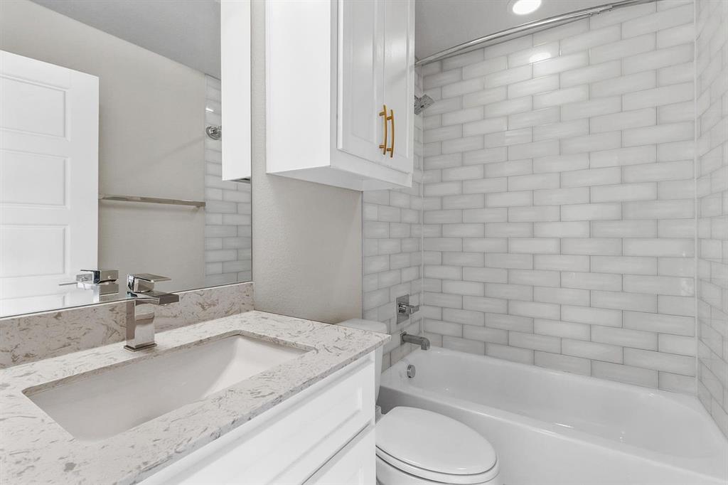 4526 Deere Street, #204, Dallas, TX 75204