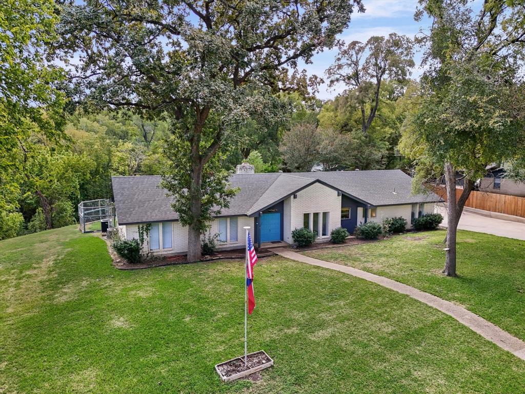 1013 Fairway Road, Woodway, TX 76712