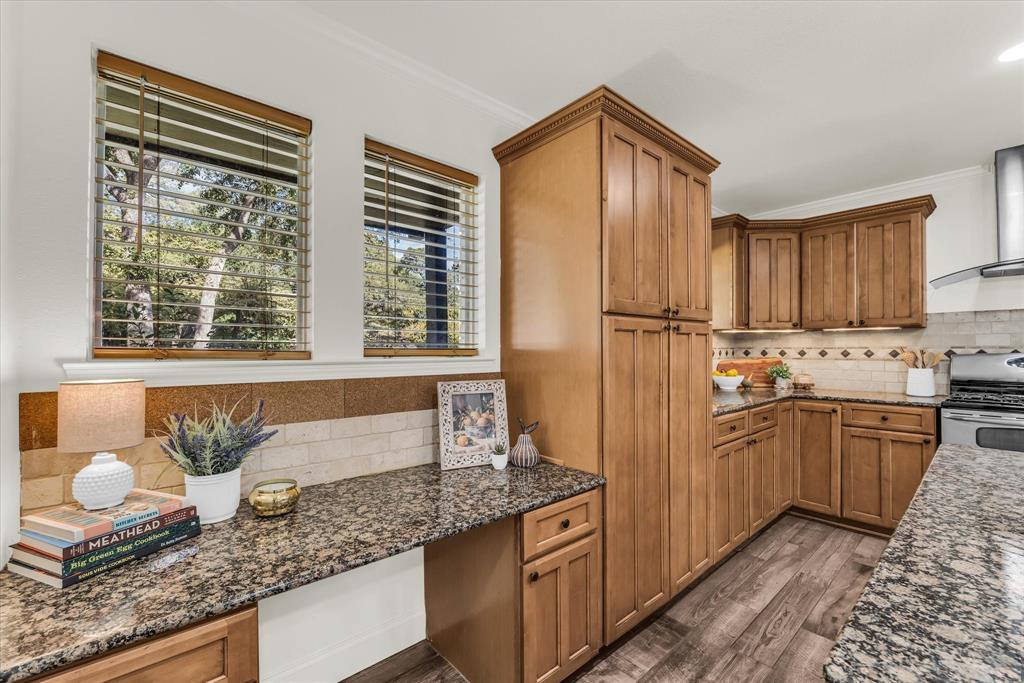 1013 Fairway Road, Woodway, TX 76712
