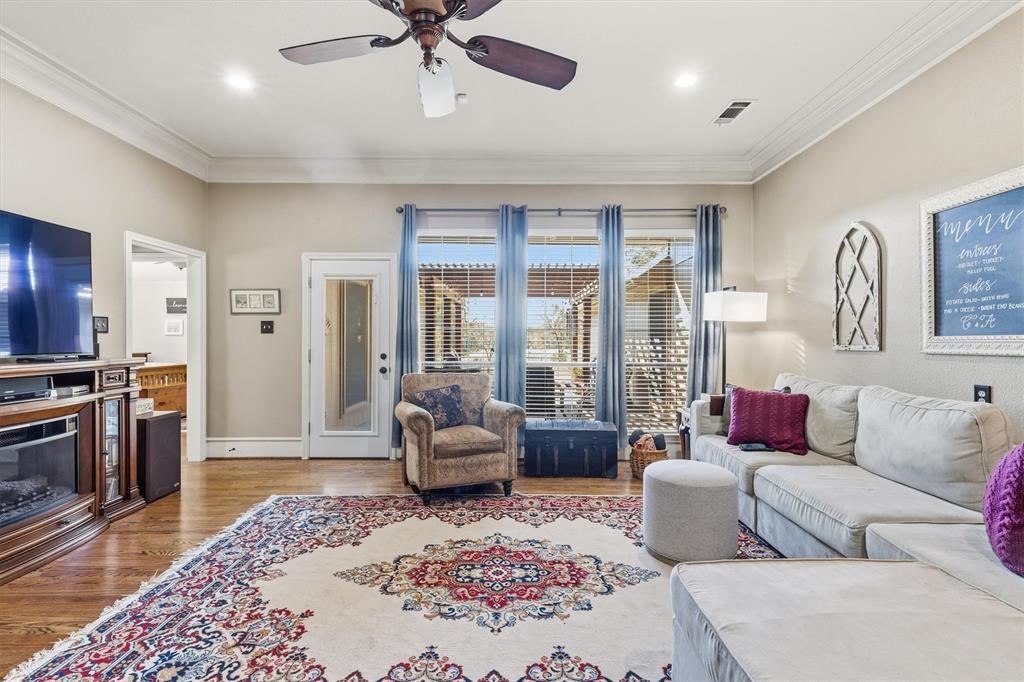 824 Parkhaven Drive, Mesquite, TX 75149