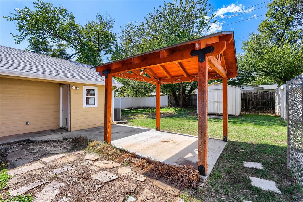 2609 Harvard Street N, Irving, TX 75062