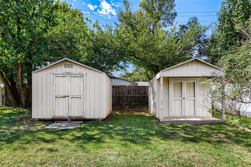 2609 Harvard Street N, Irving, TX 75062