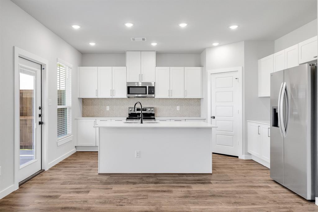 6609-6611 Florence Drive, Midlothian, TX 76065