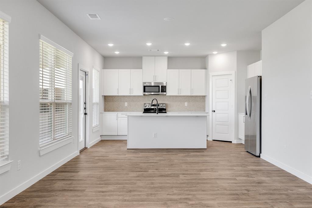 6609-6611 Florence Drive, Midlothian, TX 76065