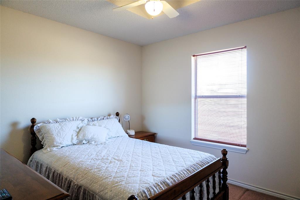 12987 County Road 452, Lindale, TX 75771