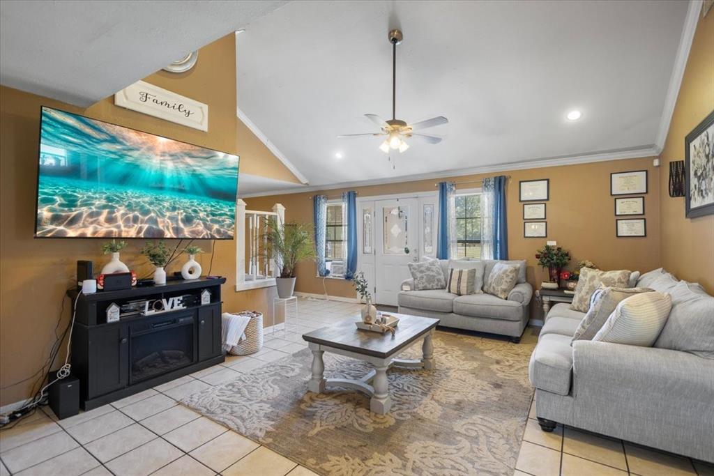 758 County Road 37, Tyler, TX 75706