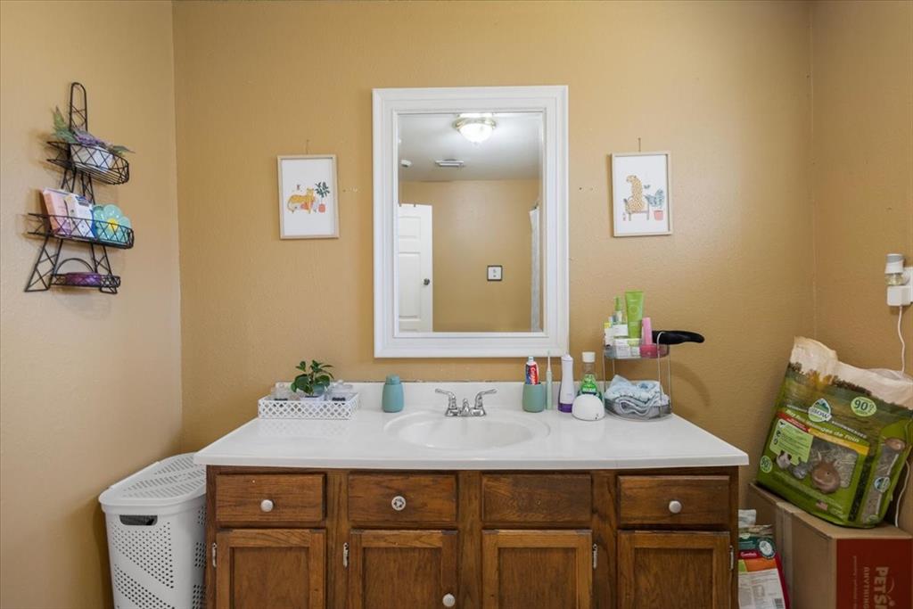 758 County Road 37, Tyler, TX 75706