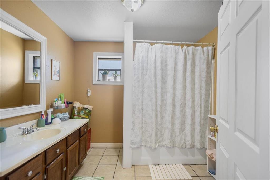 758 County Road 37, Tyler, TX 75706