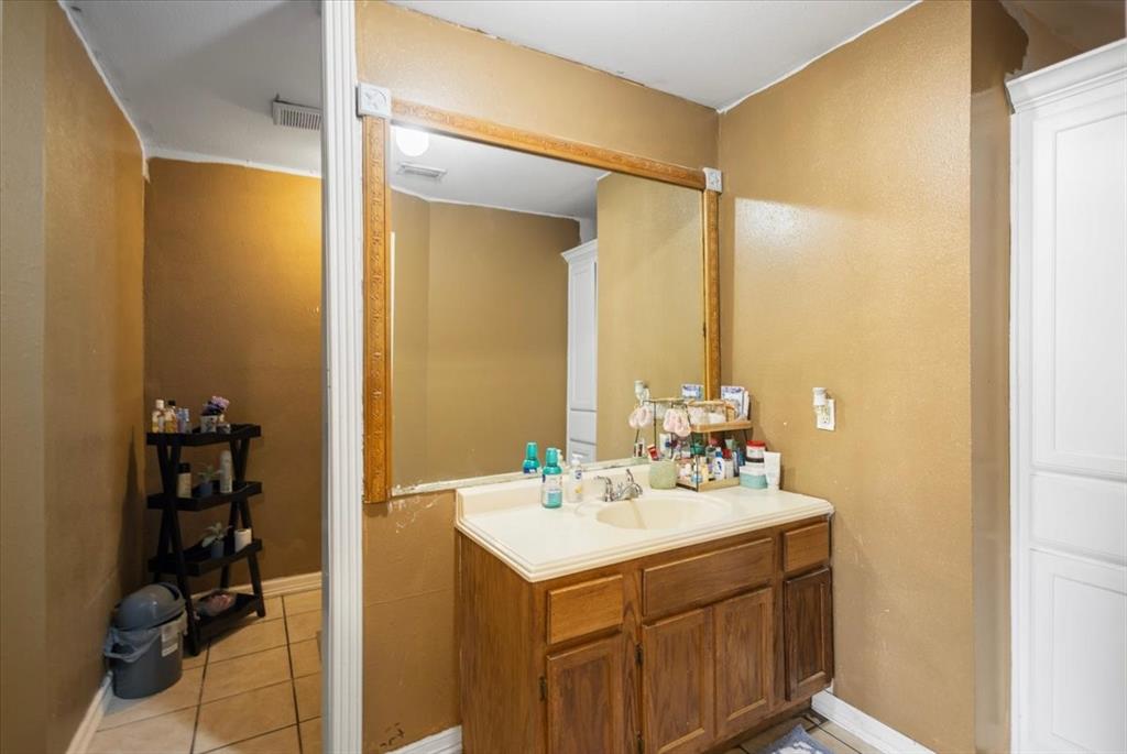 758 County Road 37, Tyler, TX 75706