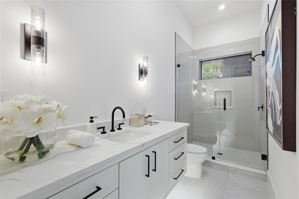 3624 N Fitzhugh Avenue, Dallas, TX 75204