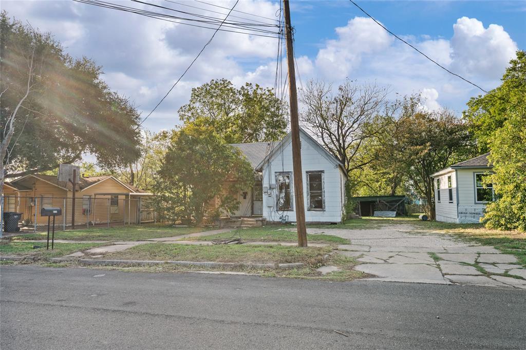 2225 Ross Avenue, Waco, TX 76706