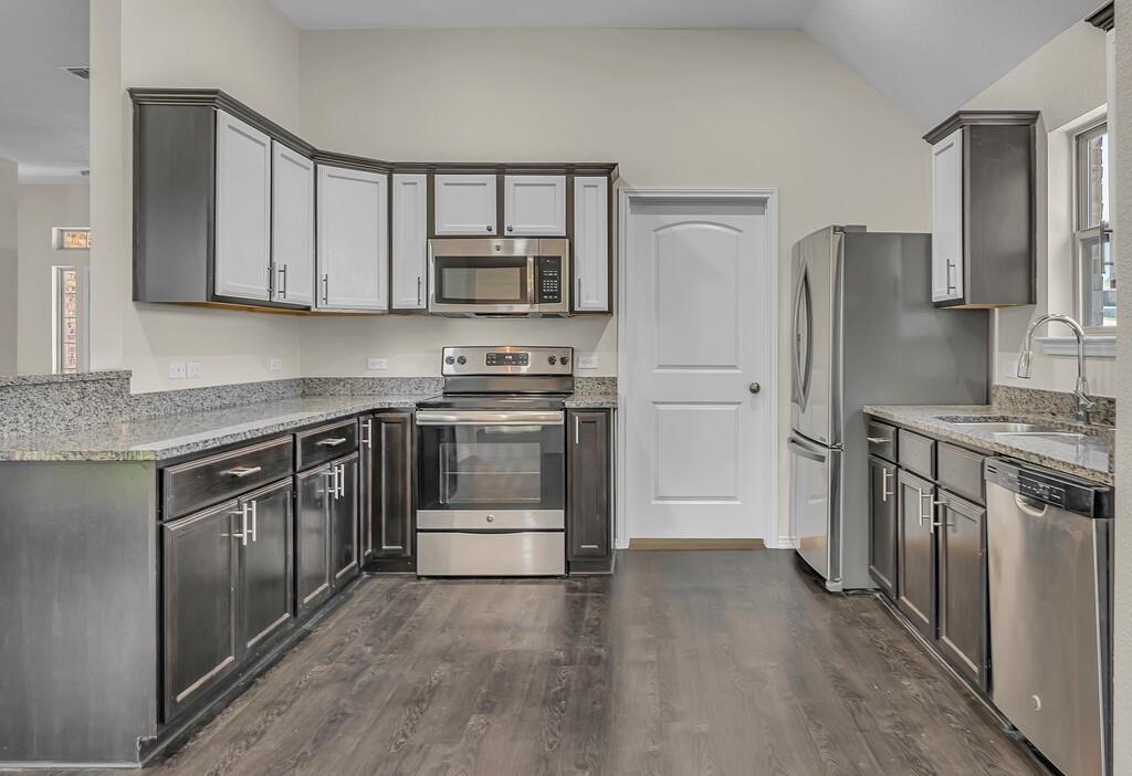 310 Milky Way, Bruceville, TX 76630