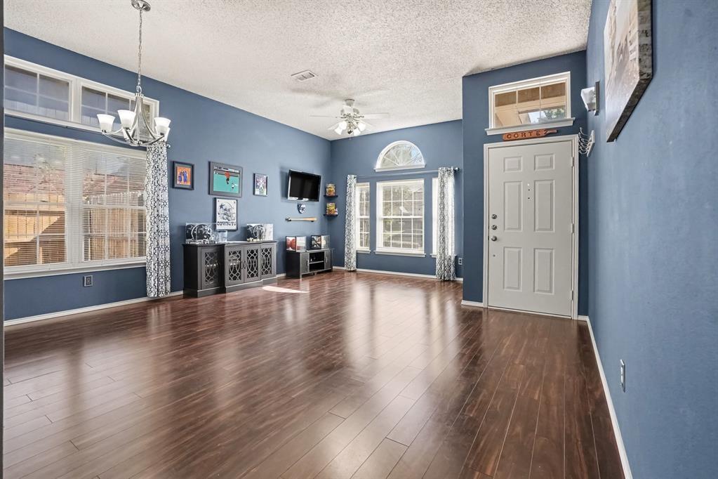 805 Nafus Street, Cedar Hill, TX 75104