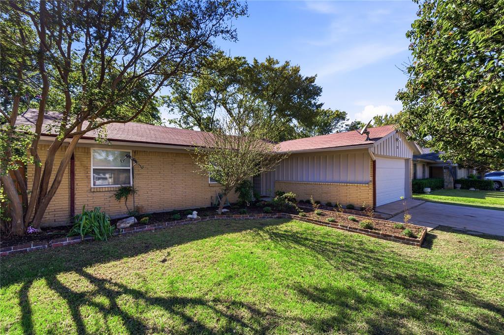 333 Blueberry Lane, Grand Prairie, TX 75052