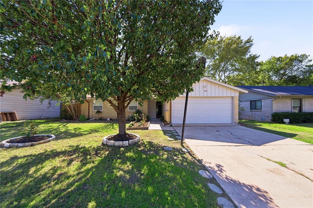 333 Blueberry Lane, Grand Prairie, TX 75052