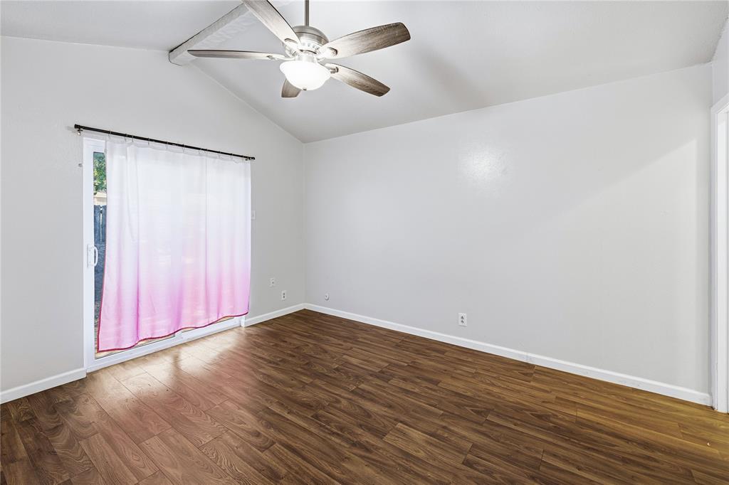 333 Blueberry Lane, Grand Prairie, TX 75052