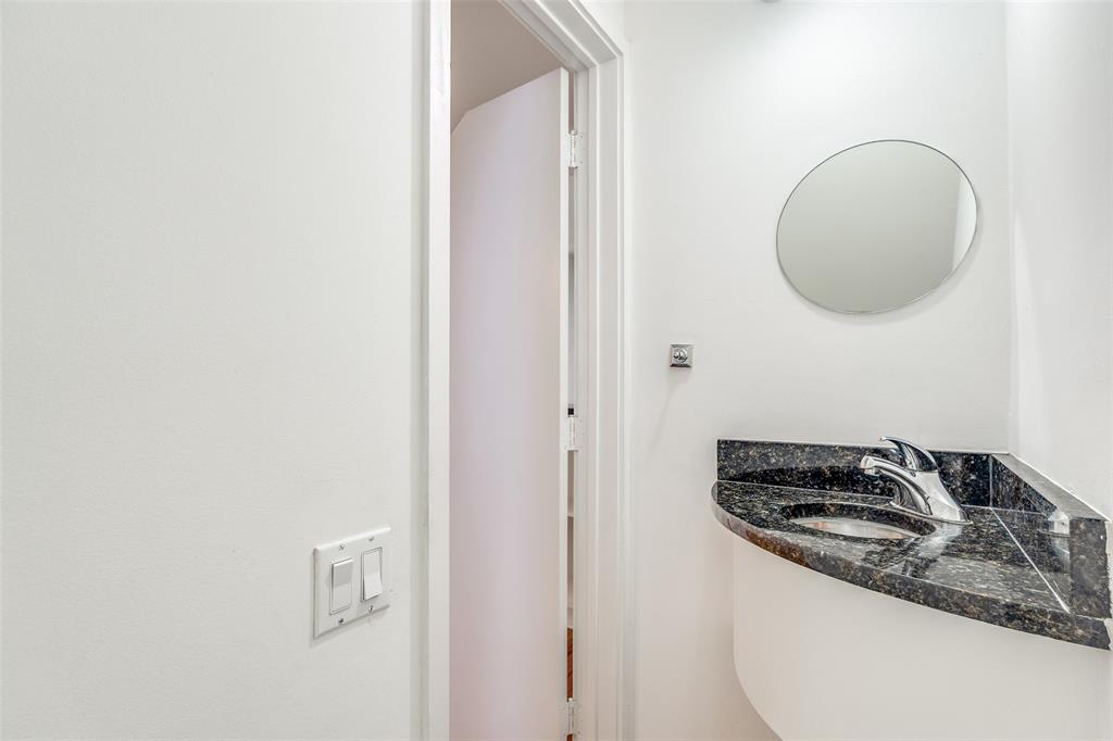4242 Buena Vista Street, #10, Dallas, TX 75205