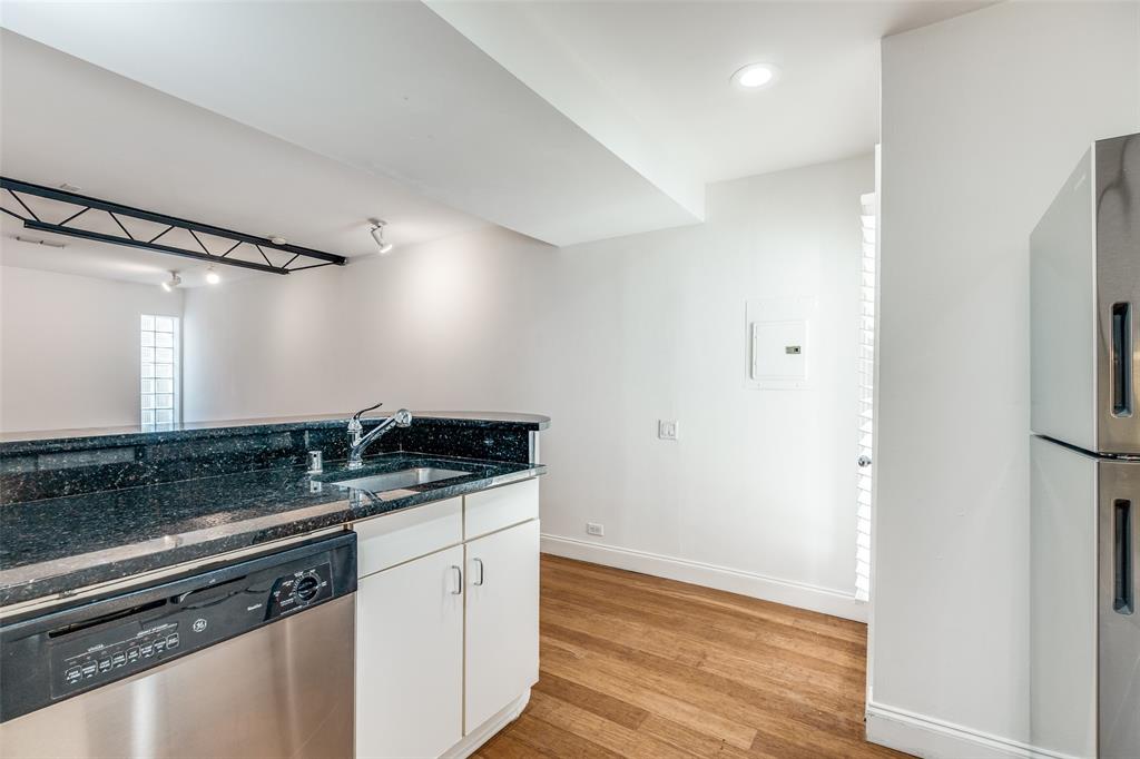 4242 Buena Vista Street, #10, Dallas, TX 75205