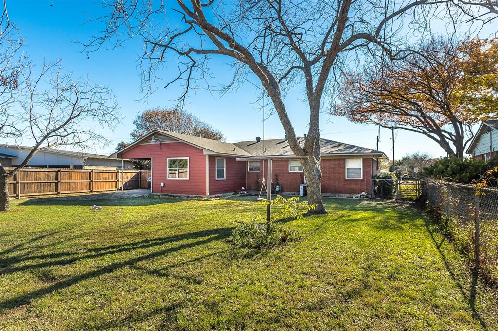 1811 Ferris Avenue, Waxahachie, TX 75165