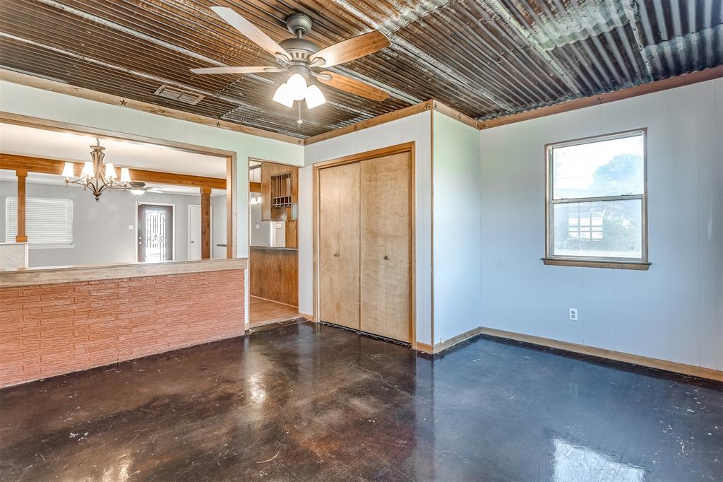 1811 Ferris Avenue, Waxahachie, TX 75165