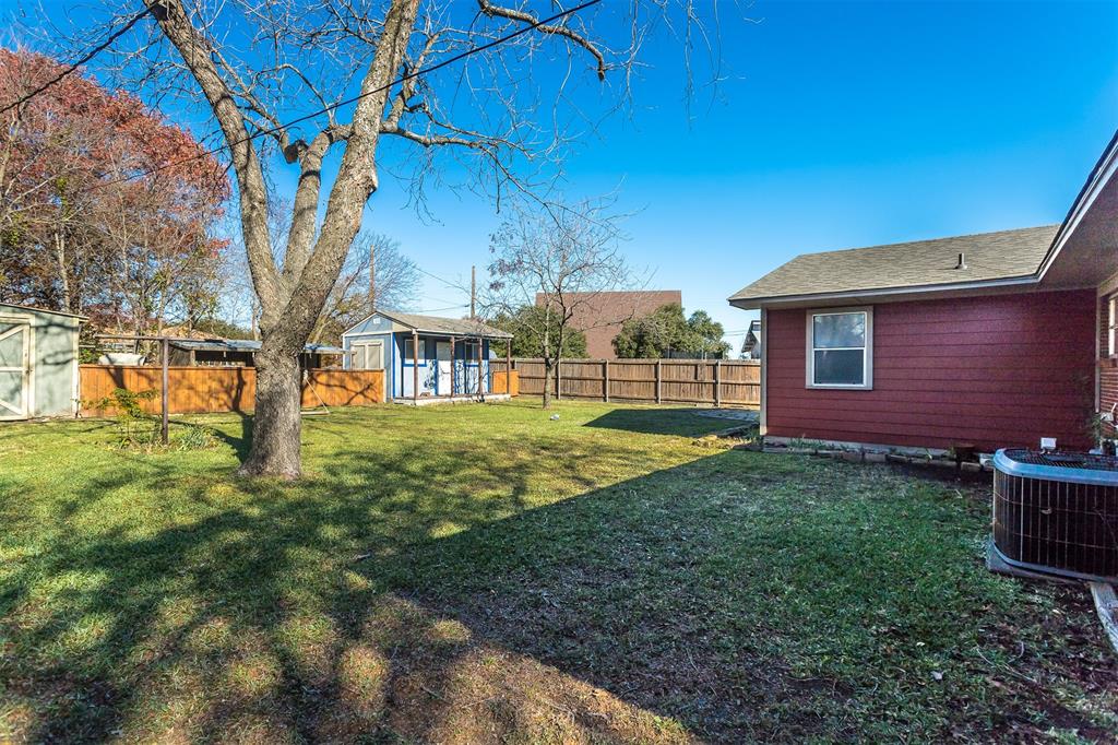 1811 Ferris Avenue, Waxahachie, TX 75165