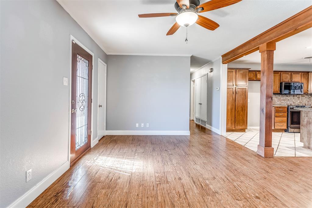 1811 Ferris Avenue, Waxahachie, TX 75165 1811 Ferris Avenue, Waxahachie, TX 75165
